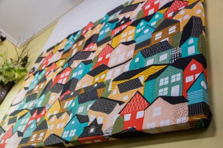 Home and Family 3088 Final Photo Assets Mark Steines and Cristina Ferrare sit down with one and only Dame Edna Everage to discuss her farewell tour! We talk with actor Kevin Bigley about his hit USA comedy “Sirens”. Actress, Allison McAtee shares behind-the-scenes stories from the Tyler Perry show “The Haves and the Have Nots”. Founder of “Soupelina” Elina Fuhrman shows us how to cleanse our body of toxins using Soup! Kym Douglas has tips and tricks to make flying coach feel like first class! Just because you aren’t at the Super Bowl doesn’t mean you can’t have a big game experience at home! Matt Iseman shows you how. Ken Wingard creates beautiful wall art using shower curtains! Mark Steines shows you how to shoot photos in low light situations. Then, our resident new mom, Debbie Matenopoulos has great Apps to help new moms!